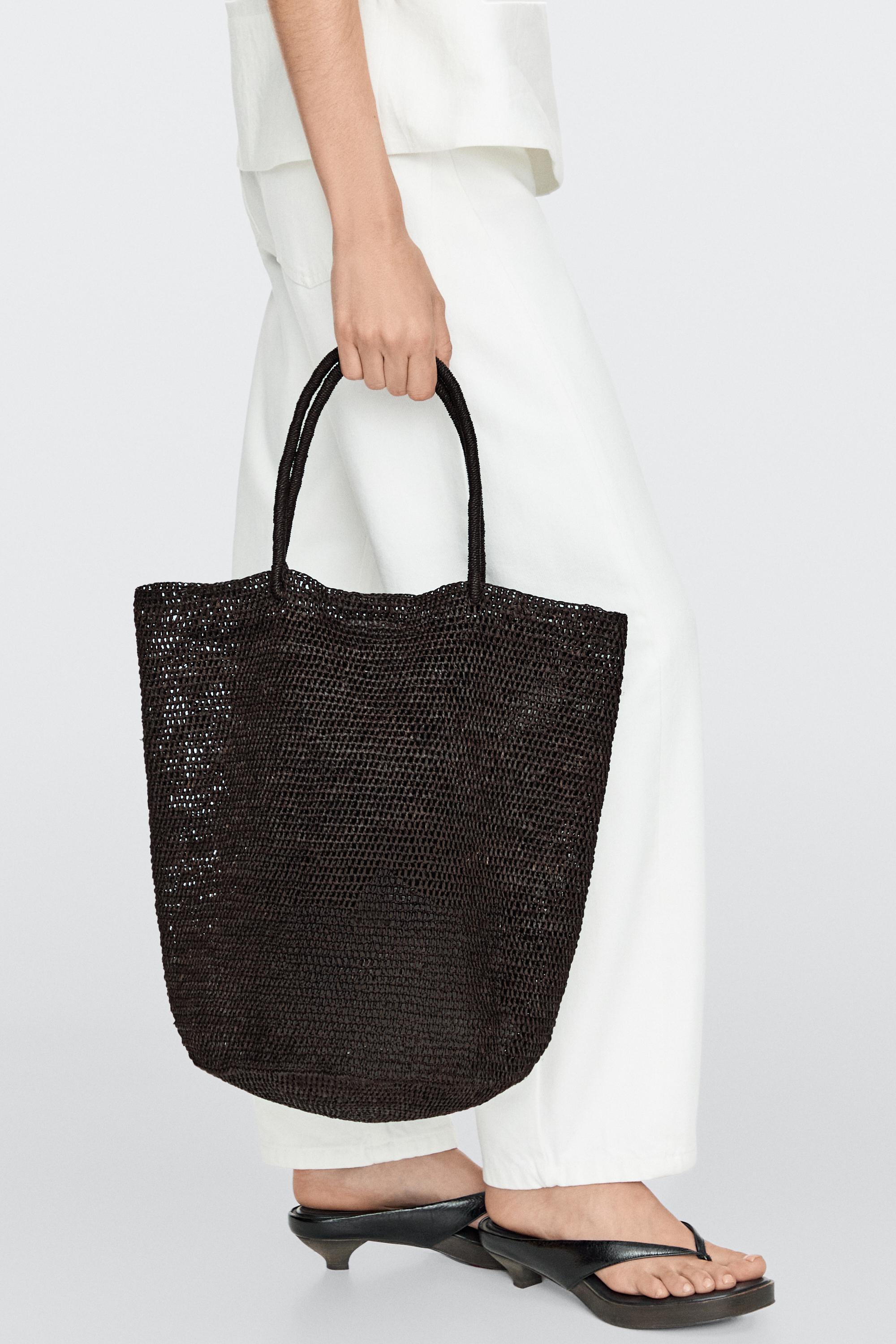 Raffia bucket tote bag